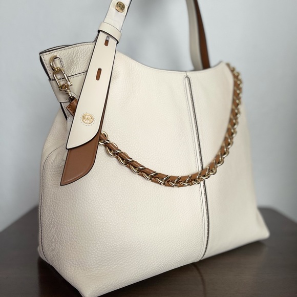 MICHAEL KORS DOWNTOWN ASTOR LEATHER SHOULDER BAG - Picture 6 of 10